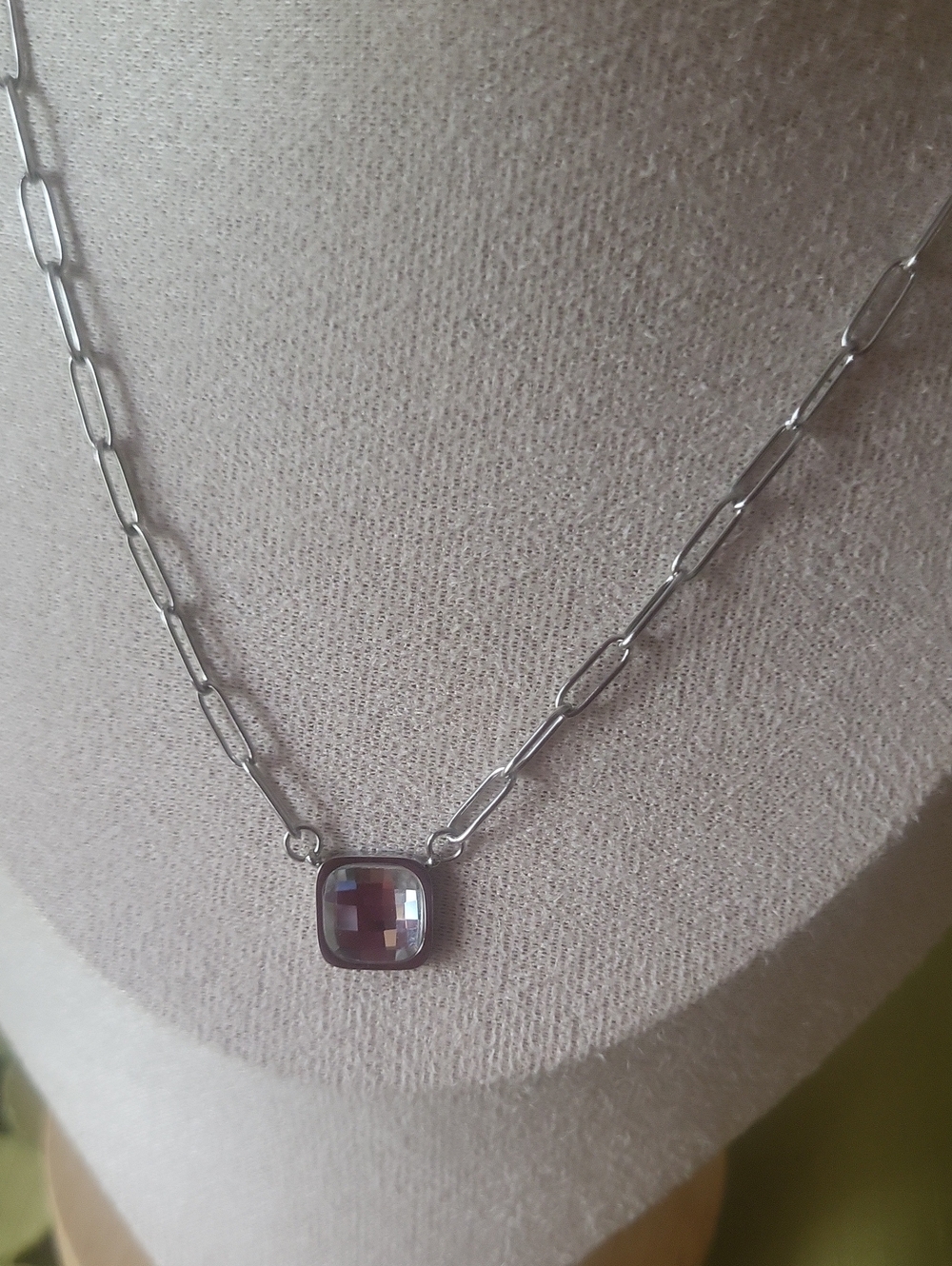 Plunder Silver-tone over Surgical Steel Paperclip Chain with Cushion Cut Bead - Picture 2 of 4